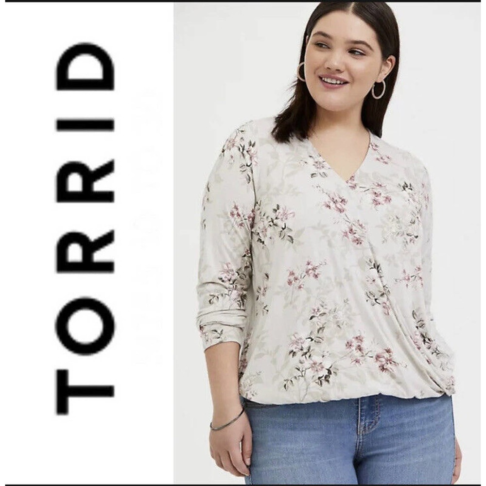Torrid NWT Victorian Floral Surplice Top Super Soft Knits Long Sleeve Size 4